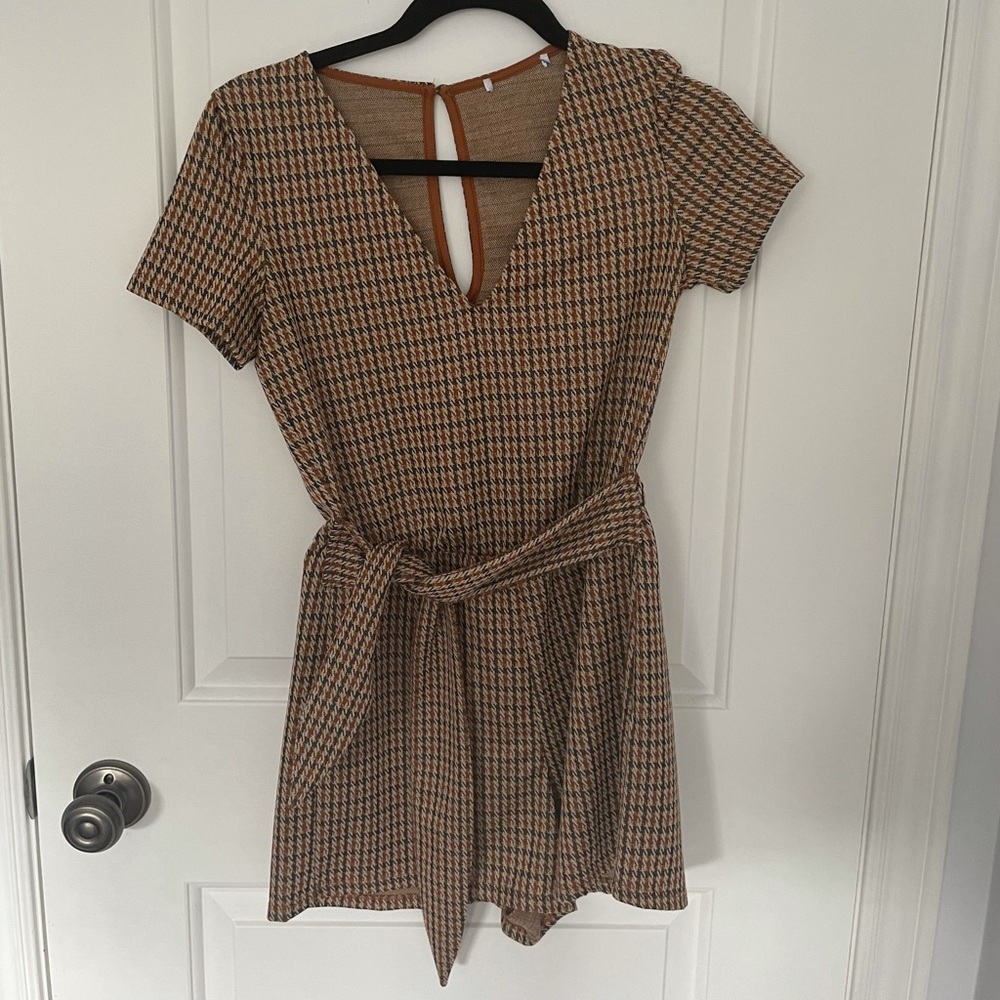 NEVER WORN ROMPER